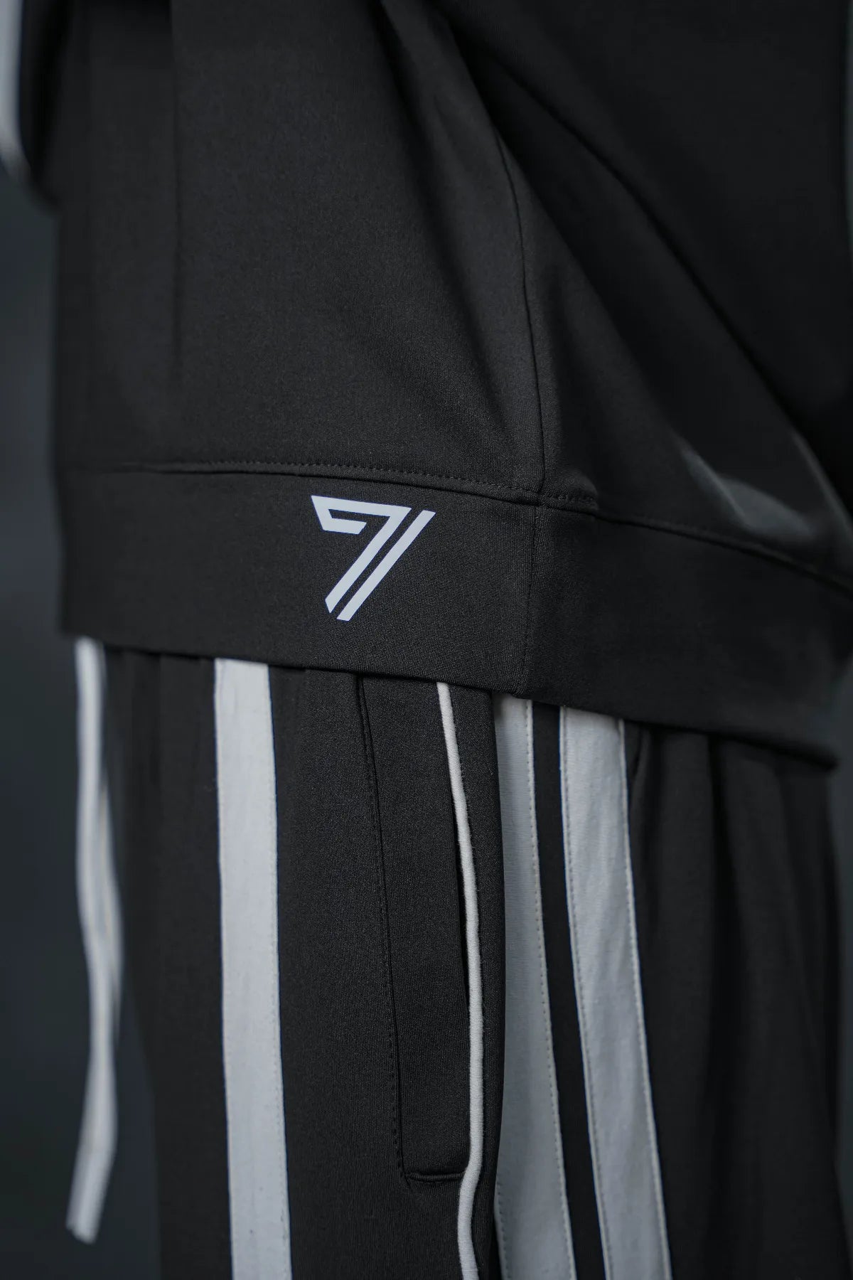 Urban Line V-Neck Tracksuit – Monochrome Flow Edition