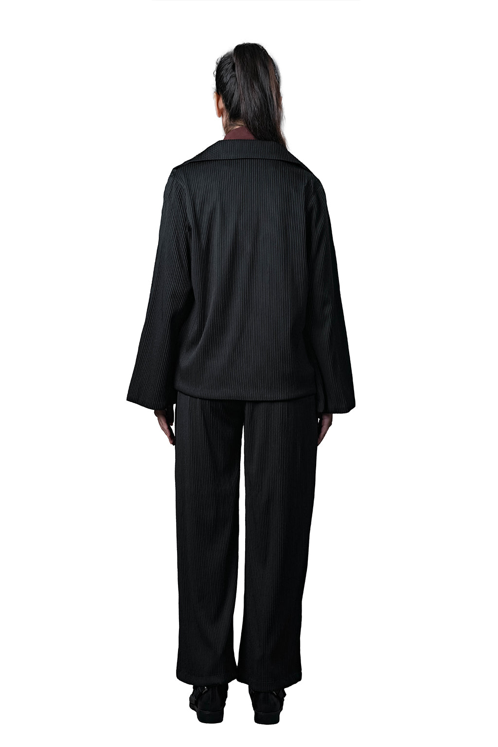 Black Pleated Two-Piece Outfit – Loose Fit – Women