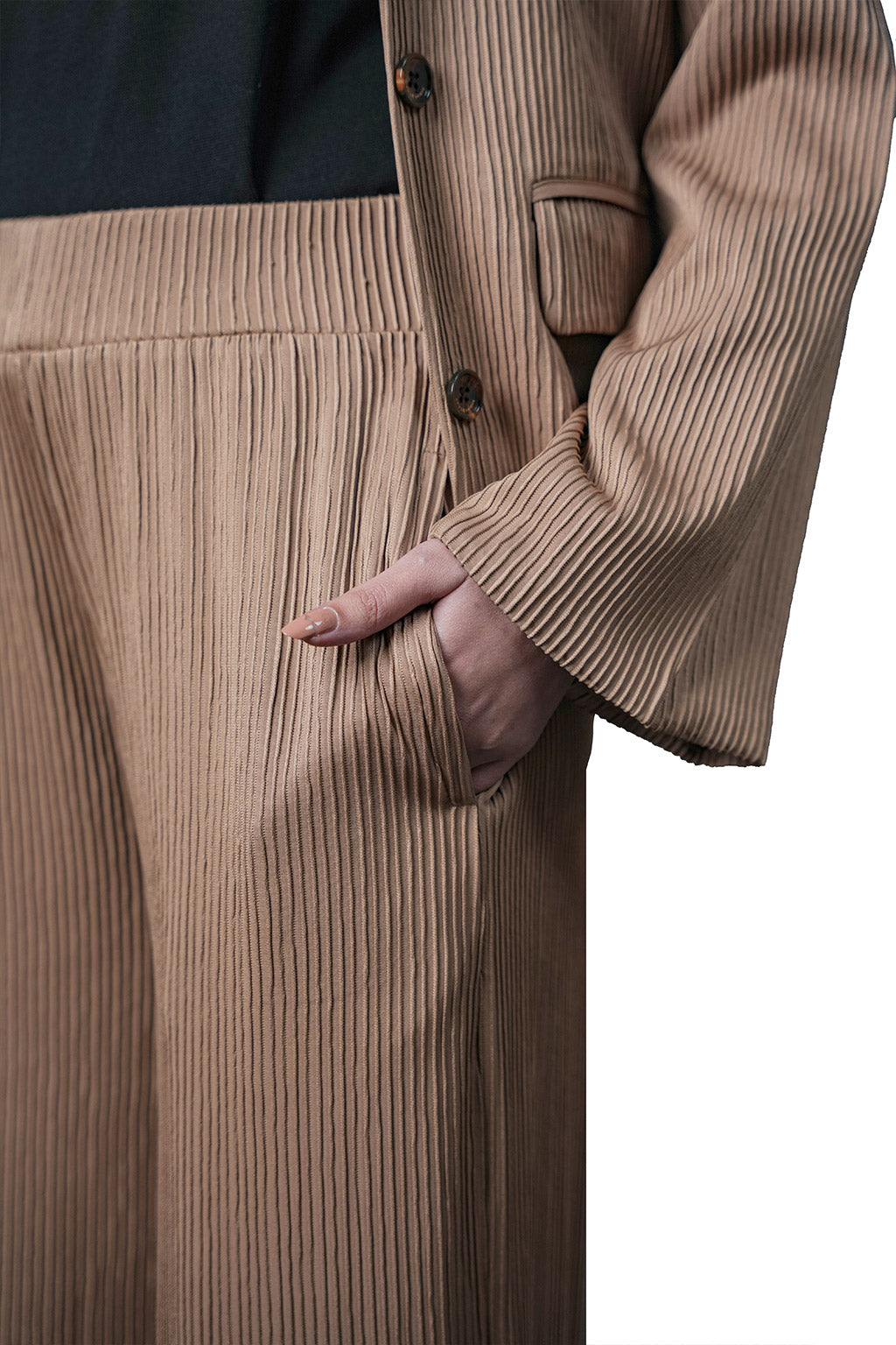 Beige Pleated Two-Piece Outfit – Loose Fit – Women